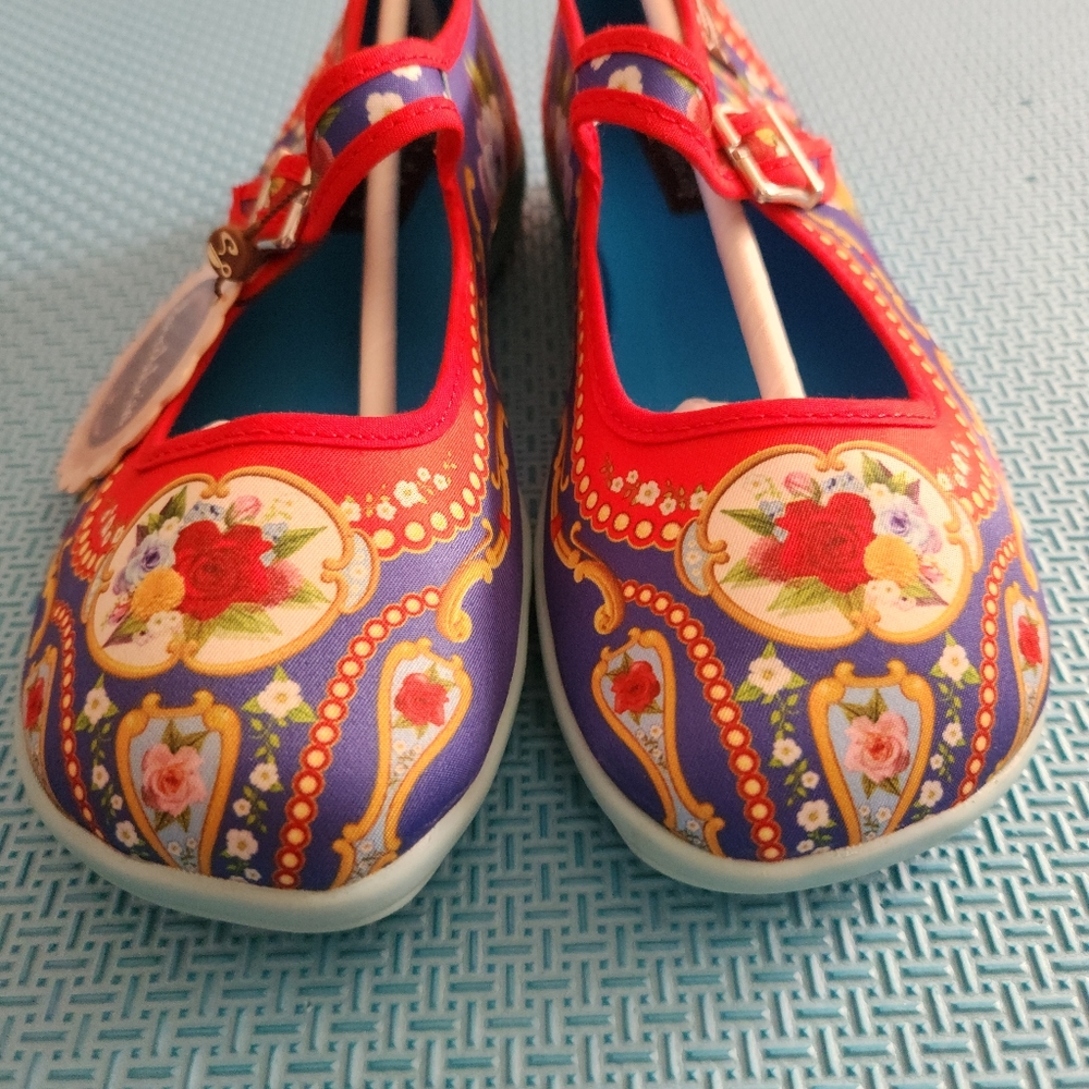 Hot Chocolate Design Chocolatica Carousel Shoes Size 35 / 5 NEW